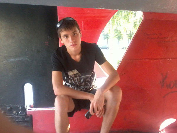 Слава Неволин