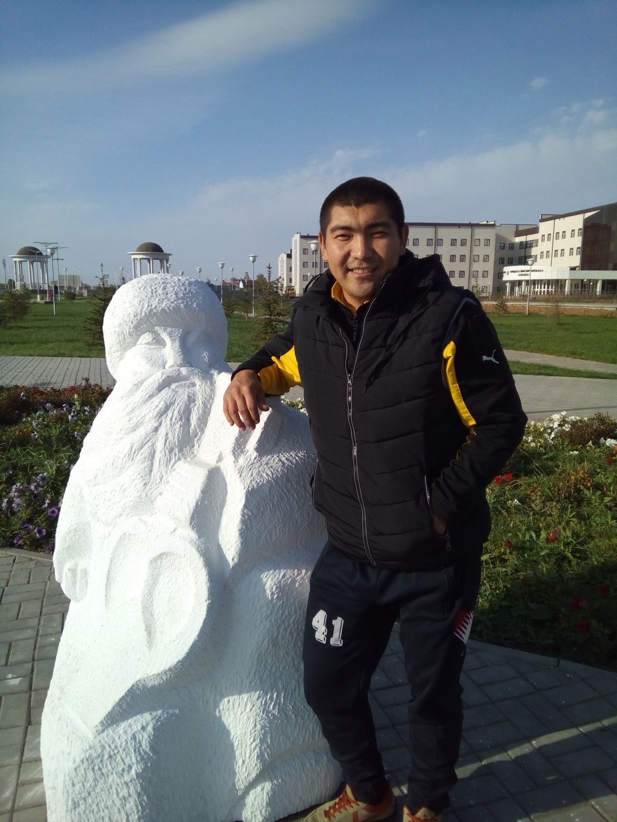 Kairat Nur...