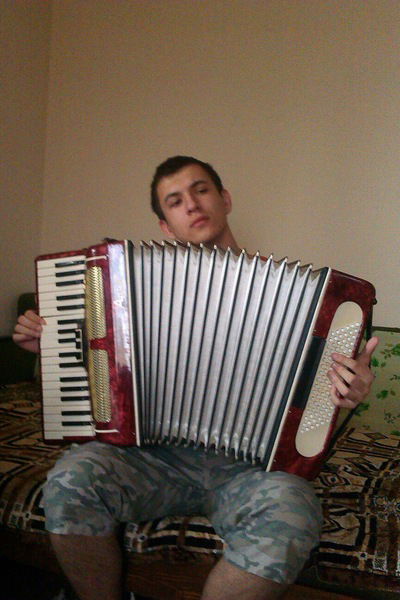 Руслан Шершень