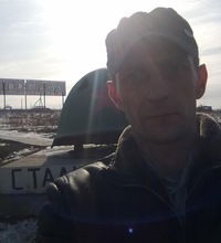 Роман Братанов