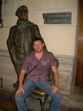 Денис Мамаев