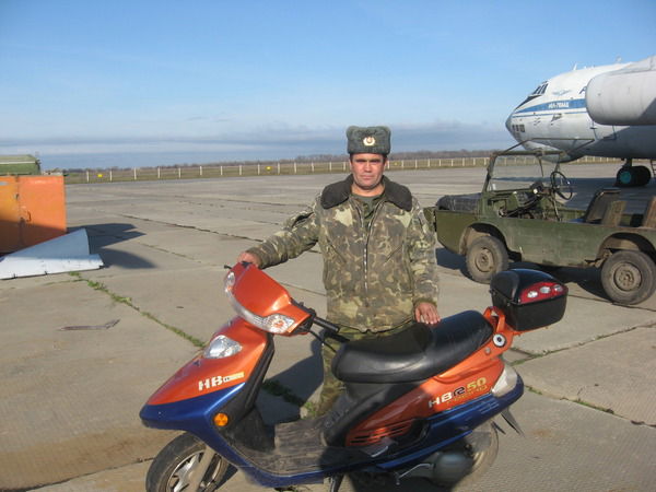 Виктор Неверов