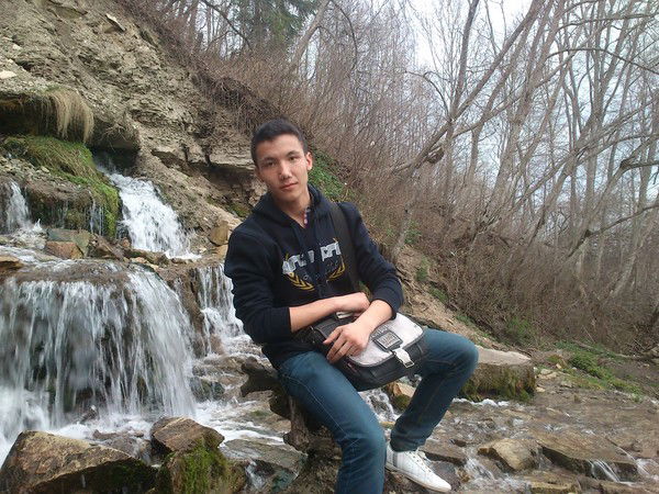 Руслан Шарапов