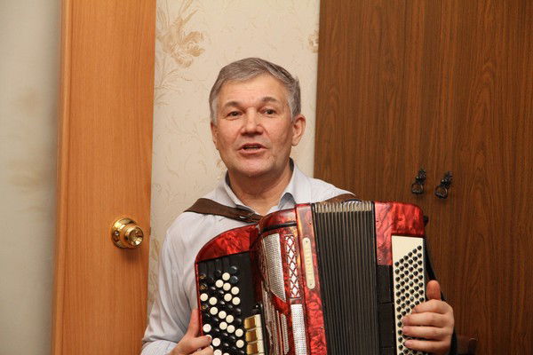 Анатолий Чухарев