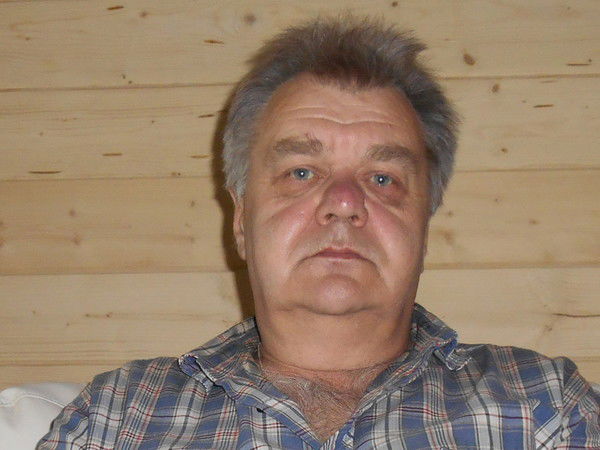 Анатолий Степанов