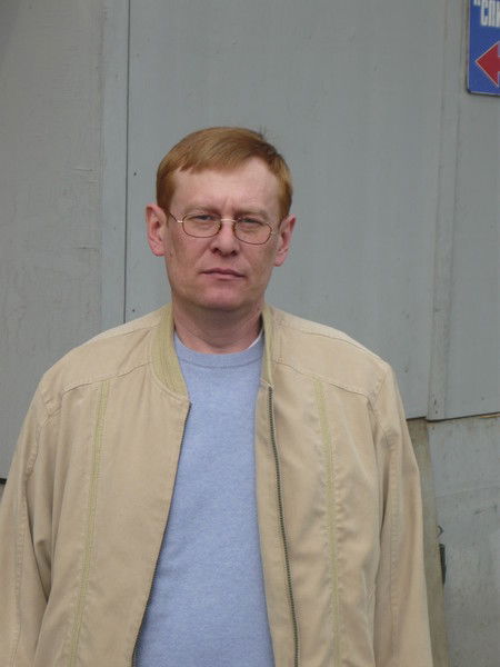 Олег Любезнов