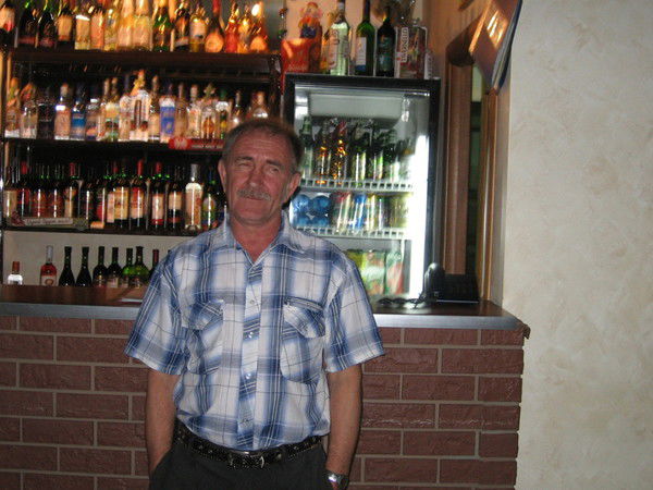 Виктор Николаенко