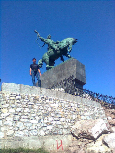 Роберт Хусаенов