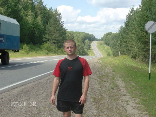 Александр Николаев