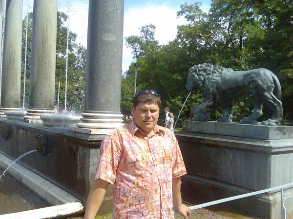 Виктор Томев