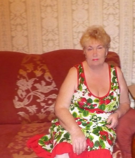 Зинаида Попова ( Чернова)