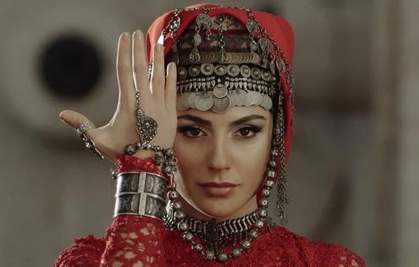 † Մէլանիա †