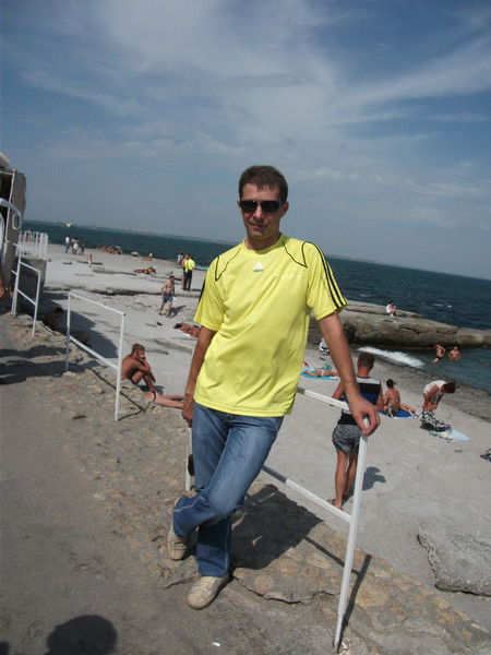 Александр Олейник