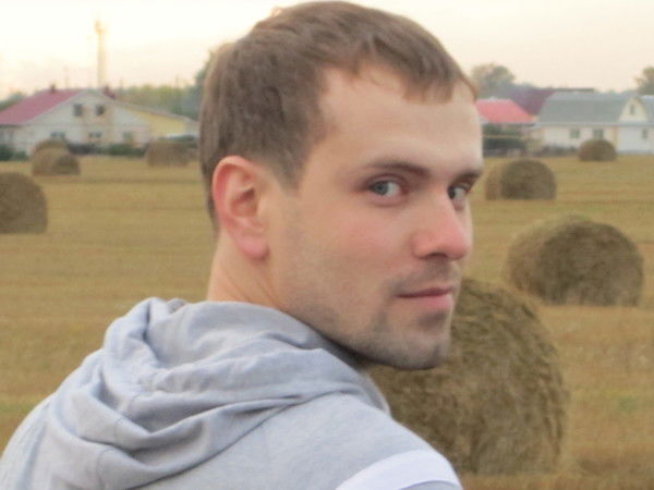 Владимир Коноплёв