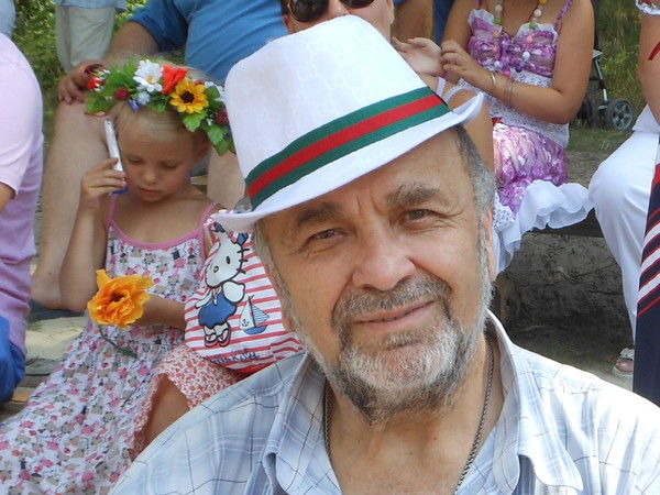 Александр Медведев