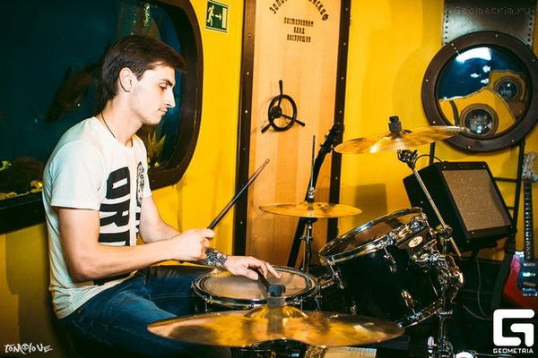 Андрей Колесников