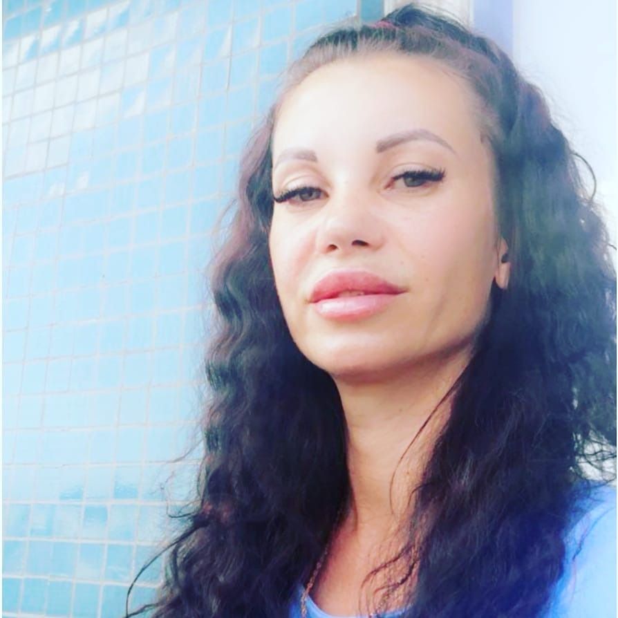 Оленька Лазурь