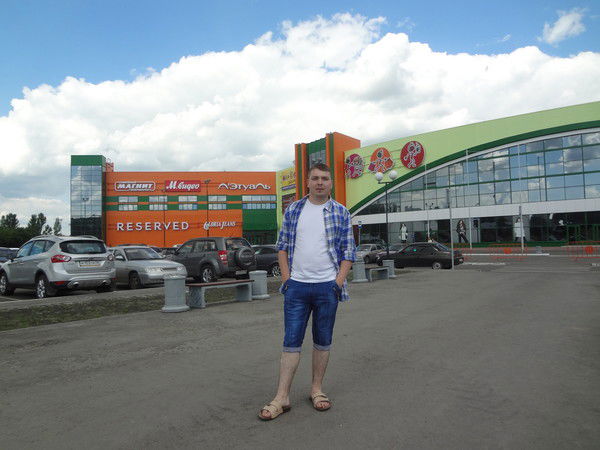 Денис Агибалов