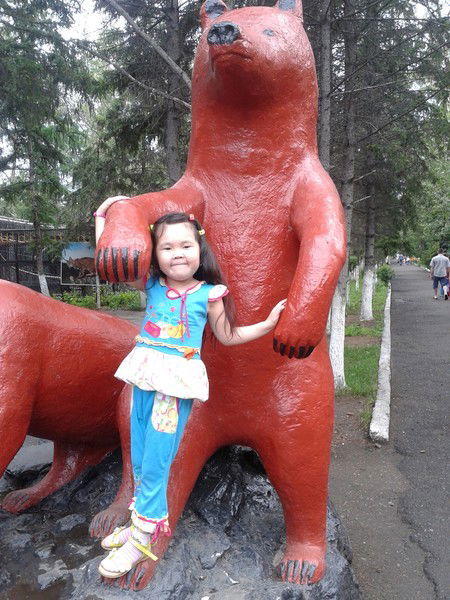 С. Хут Школа