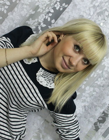 Оленька Демидова