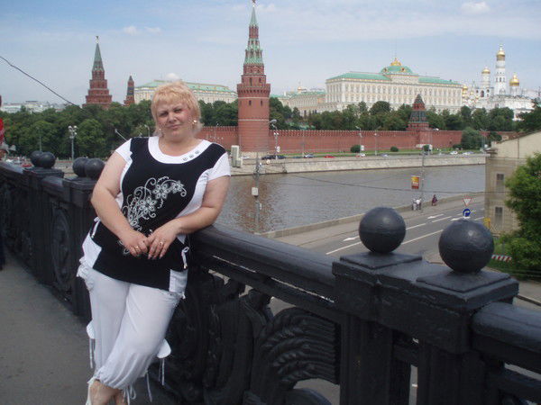 Оля Карловская