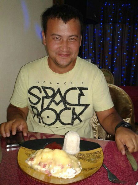 Юра Костроминов