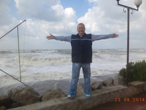 Юрий Романов