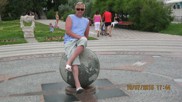 Александр Сенаторов