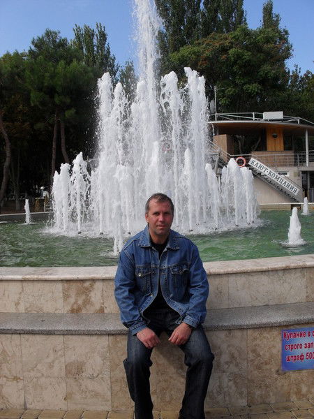 Виктор Николаев