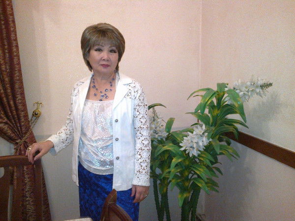 Зея Борисовна Нам