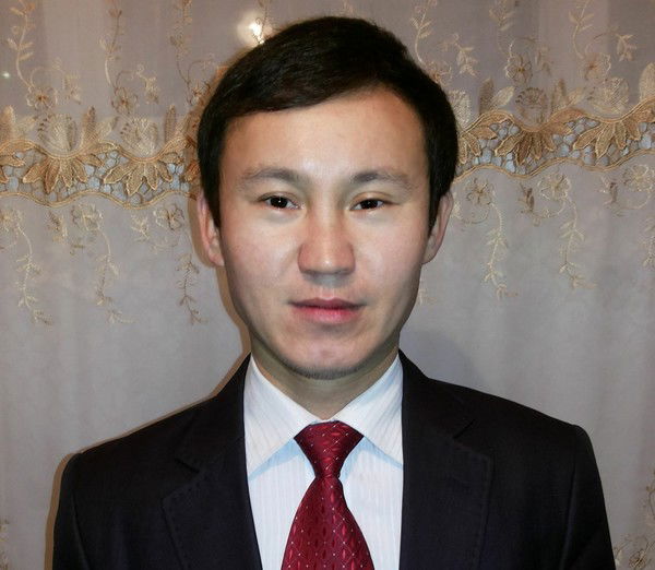 Роллан Слямханов