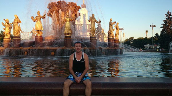 Константин Тихонов