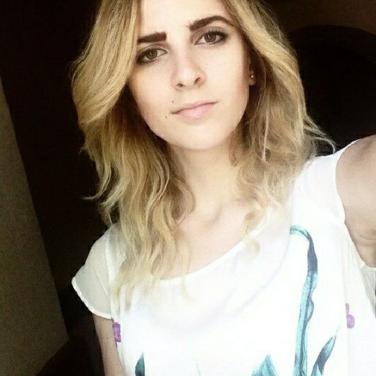 Александра Лещенко