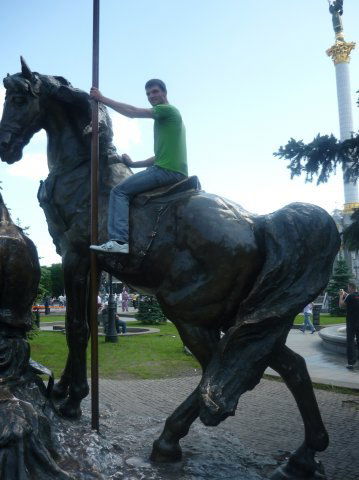 Артем Бурковцов