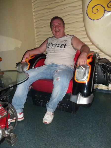 Дмитрий Емельянов