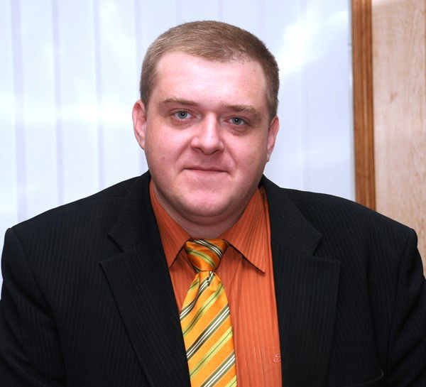 Сергей Устиненков