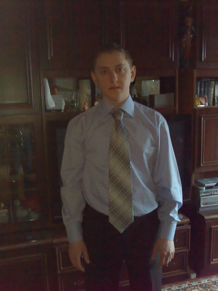 Денис Калашников