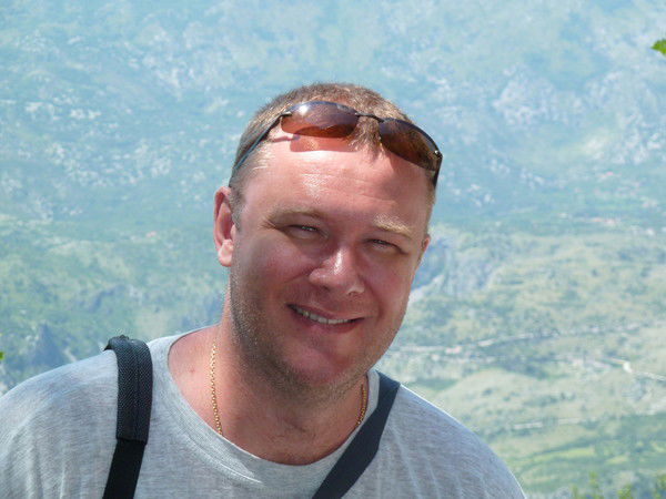 Андрей Лавров