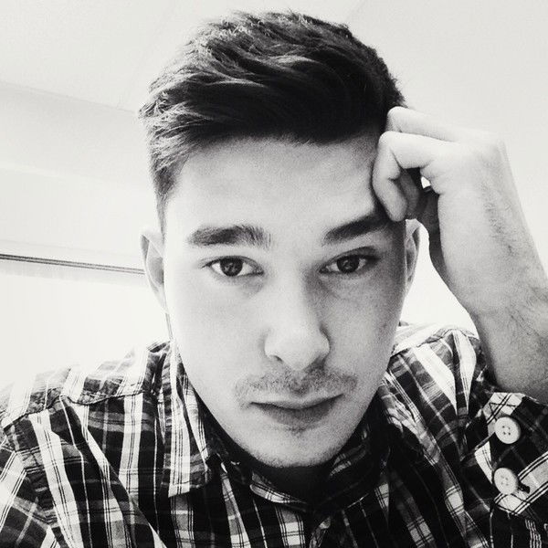 Денис Буряк