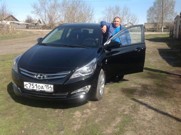 Максим Золотов