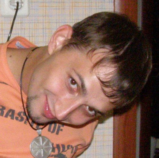 Ник Богомолов