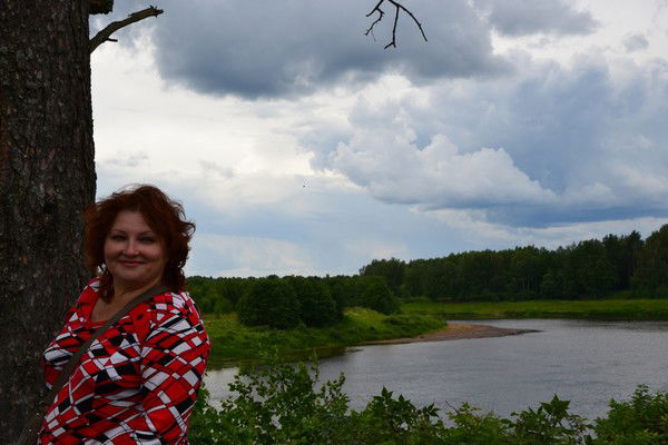 Елена Захарова