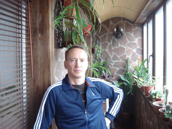 Искандер Галлямов