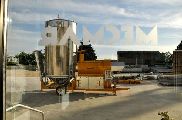 Евгений Mecmar