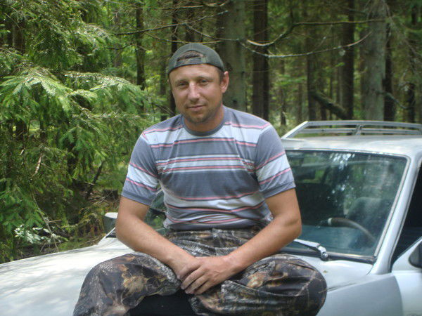 Толик Титов