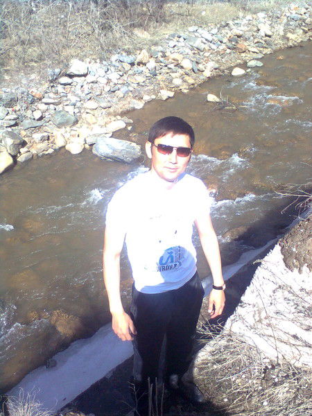 Бегдос Тезекбаев