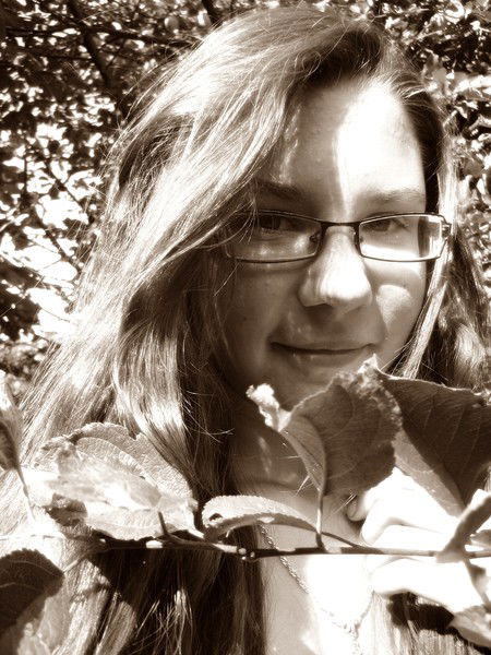 Настя Попова