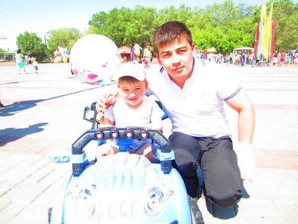 Жандос Канаш