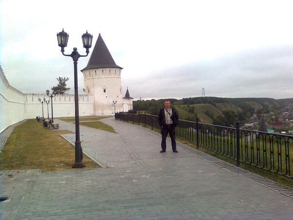 Леонид Николаев