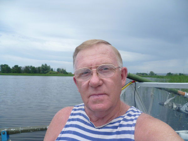 Александр Новоженин